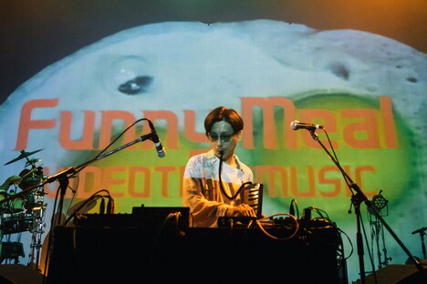 VIDEOTAPEMUSIC（撮影：廣田達也）