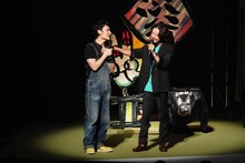 草なぎ剛と和田唱（TRICERATOPS）。