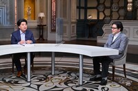 村上龍、秋元康。(c)テレビ東京