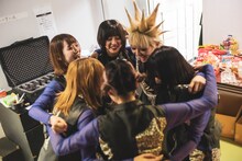 ユメカ・ナウカナ？抜きで円陣を組むASP。