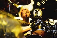 FUJI（Dr, Cho / WANIMA）（Photo by Takimoto”JON…” Yukihide）