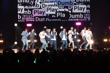 「OMEGA X 1st JAPAN TOUR 2022『Stand up!!』」の様子。