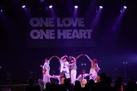 「ONE LOVE ONE HEART Oneman Live "Onomatope"」の様子。