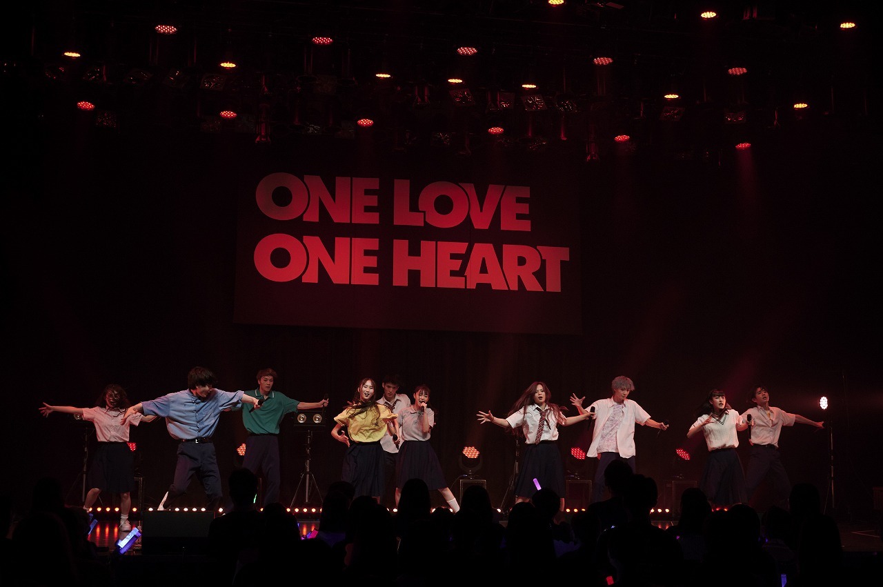 「ONE LOVE ONE HEART Oneman Live "Onomatope"」の様子。