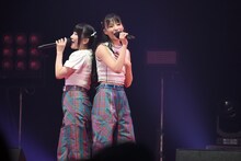 ≠MEの櫻井もも、冨田菜々風。