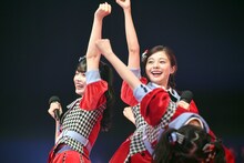 「冗談じゃないね」を披露するNGT48。