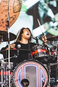 Tomoya（Dr / ONE OK ROCK）（撮影：青木カズロー）