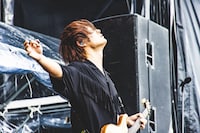 Toru（G / ONE OK ROCK）（撮影：青木カズロー）