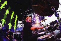 FUJI（Dr, Cho / WANIMA）（Photo by Takimoto”JON…” Yukihide）