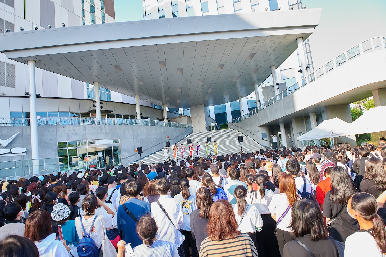 THE SUPER FRUIT（撮影：上溝恭香）