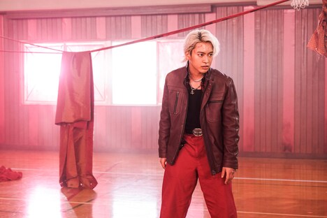 RYOKI（BE:FIRST）こと三山凌輝が演じる天下井公平。(c)2022「HiGH&LOW THE WORST X」製作委員会 (c)髙橋ヒロシ（秋田書店）HI-AX