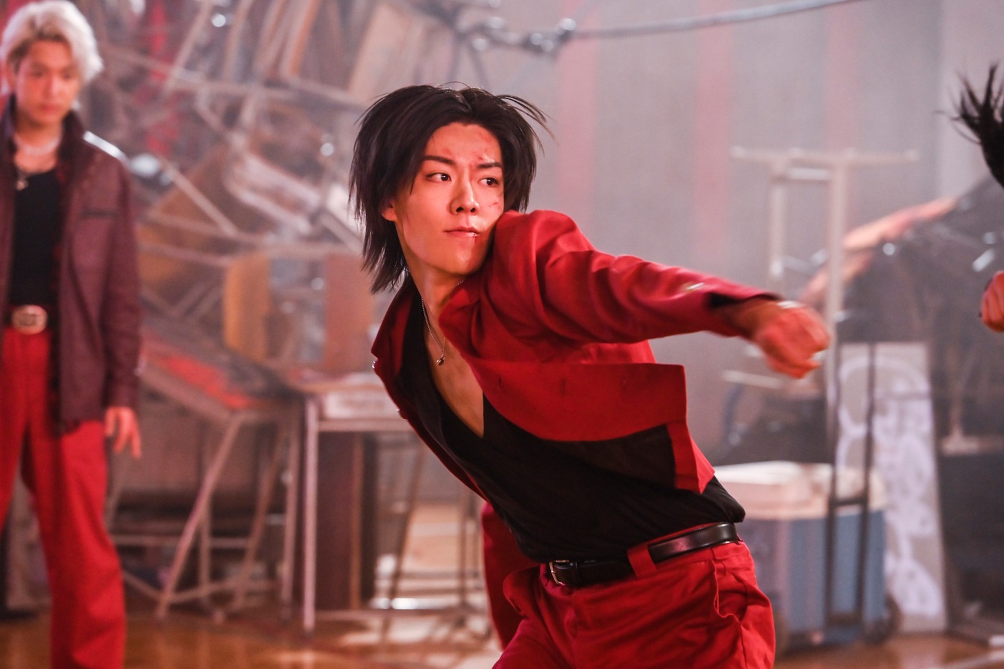YUTA（NCT 127）こと中本悠太が演じる須嵜亮。(c)2022「HiGH&LOW THE WORST X」製作委員会 (c)髙橋ヒロシ（秋田書店）HI-AX