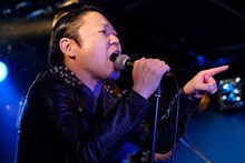 破壊（Vo / グループ魂）（撮影：緒車寿一）