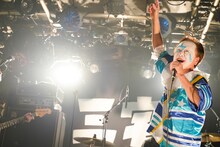 アツシ（Vo / ニューロティカ）（撮影：緒車寿一）