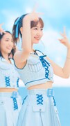 AKB48「久しぶりのリップグロス」ミュージックビデオより。 (c)AKB48/キングレコード