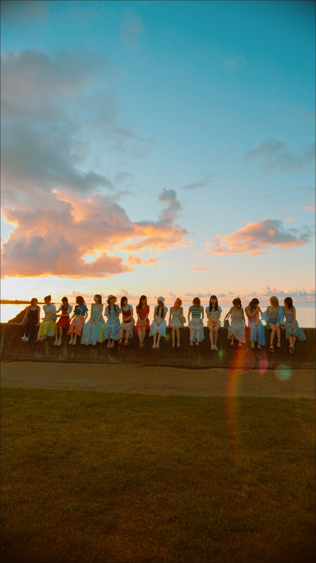 AKB48「久しぶりのリップグロス」ミュージックビデオより。 (c)AKB48/キングレコード