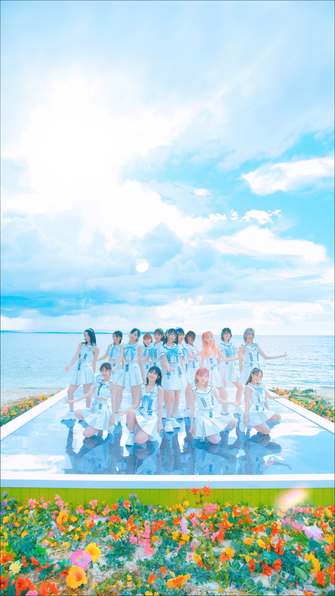 AKB48「久しぶりのリップグロス」ミュージックビデオより。 (c)AKB48/キングレコード