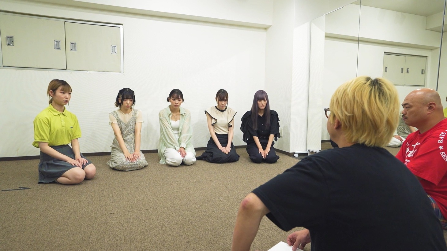 「豆柴の大群 "MUST CHANGE PROJECT" 始動」より。