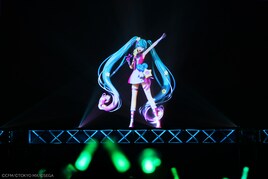 「マジカルミライ」歴代テーマソング総ざらい、初音ミクが10周年の豪華ライブ展開