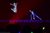 左から初音ミク、KAITO。