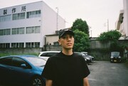 「2022 FL$Nation CAP（Solotex'47 CLEAN UP）」を着用したJJJ。
