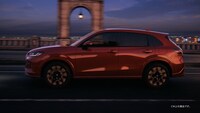 CM「NEW Honda SUV」編より。
