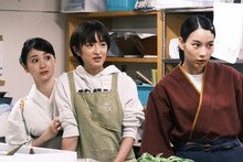 映画「天間荘の三姉妹」メインビジュアル (c)2022 髙橋ツトム／集英社／天間荘製作委員会