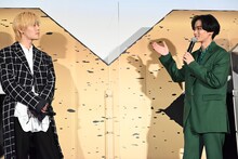 左から中本悠太、川村壱馬。