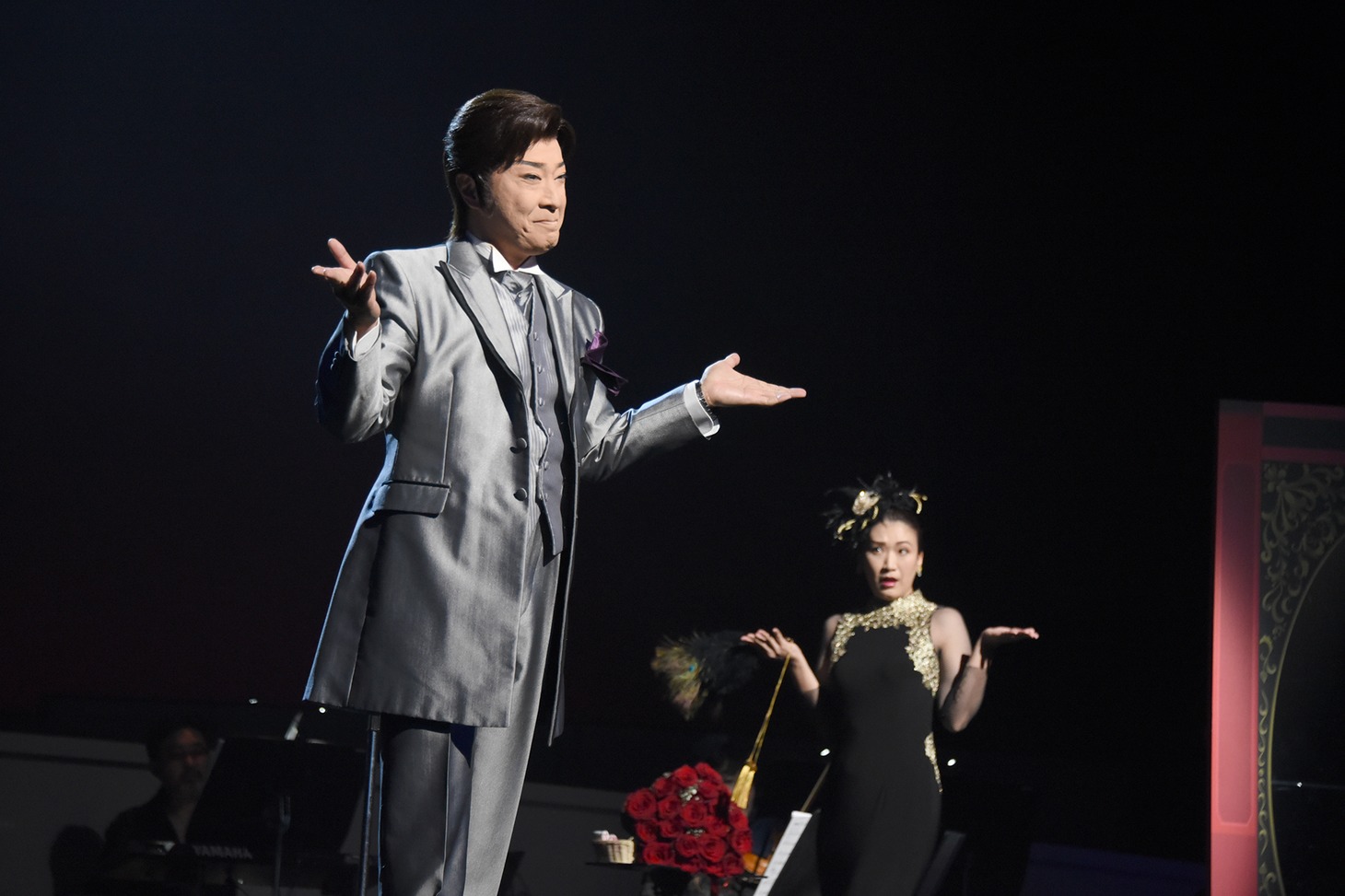 花柳一、市川由紀乃。
