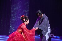 市川由紀乃、花柳一。