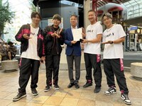 左から萩凌介、馬場涼真、松雄俊憲名古屋副市長、前田純基、濱中元嗣。