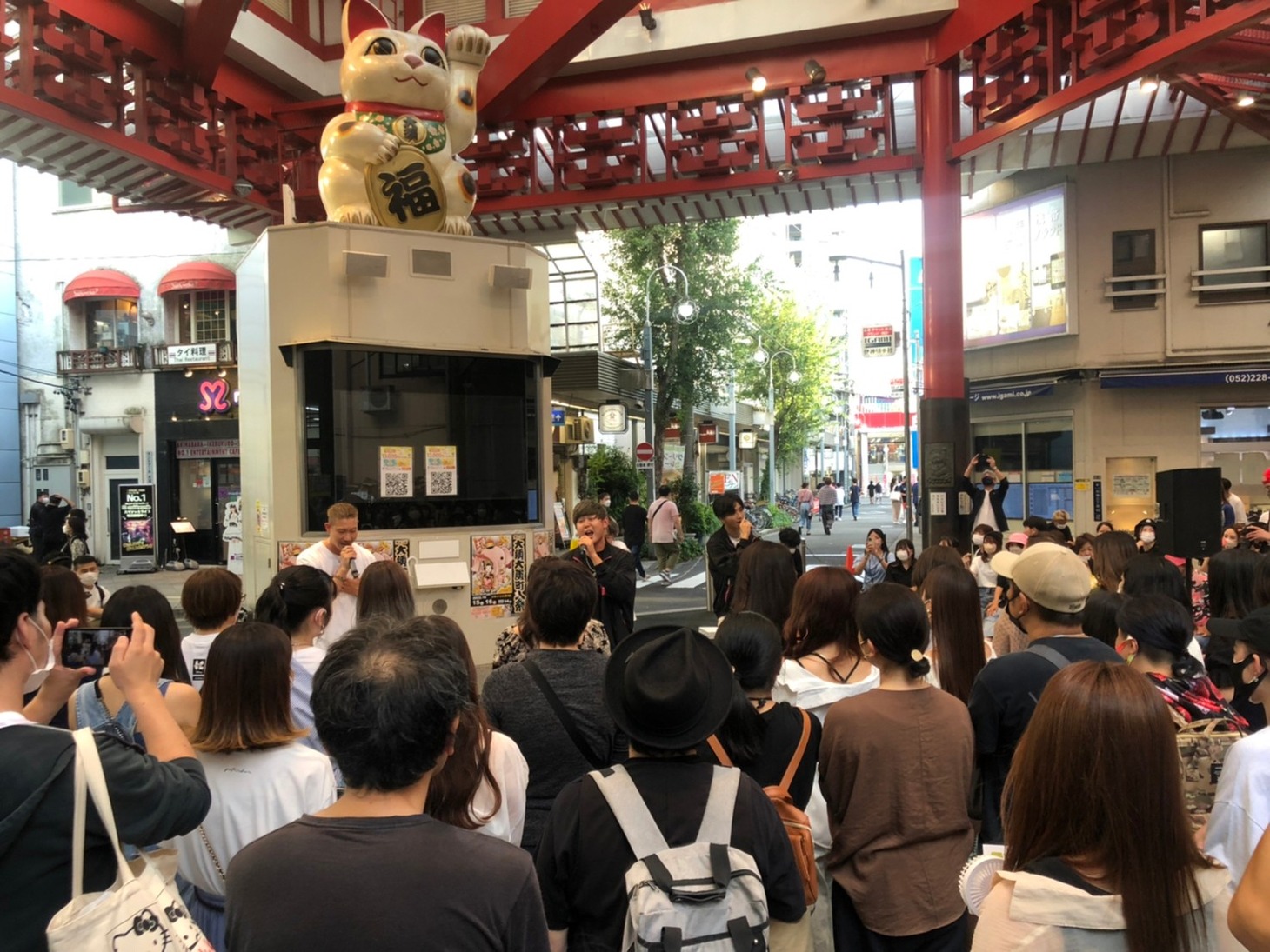 Cool-Xのライブの様子。