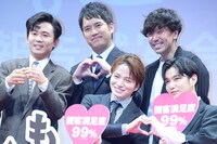後列左からオカモトレイジ（OKAMOTO'S）、三浦貴大、山岸聖太監督 。前列左から菊池風磨（Sexy Zone）、千葉雄大。