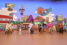 「火曜は全力！華大さんと千鳥くん」より。 (c)カンテレ