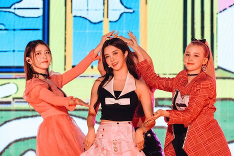 左からシャオティン、ダヨン、ヒュニンバヒエ。（撮影：上山陽介 / 木村泰之）