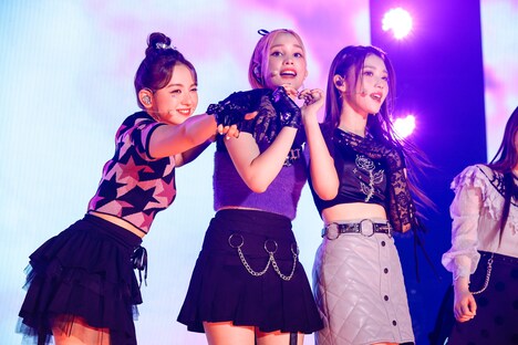 左からマシロ、ヒュニンバヒエ、シャオティン。（撮影：上山陽介 / 木村泰之）