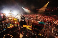 「HYDE LIVE 2022」Zepp Haneda（TOKYO）公演の様子。（撮影：石川浩章）