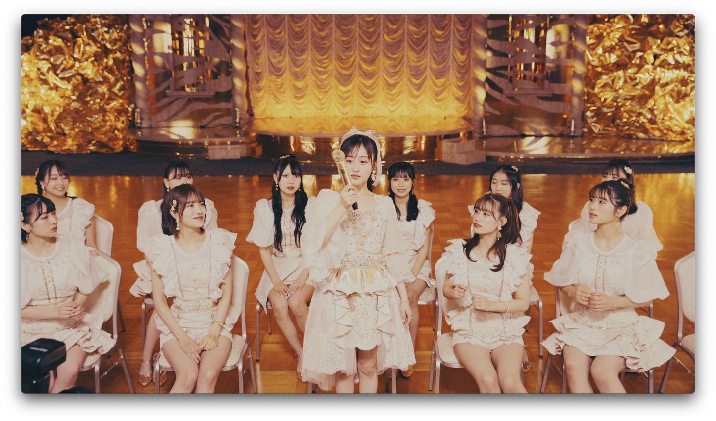 NMB48「好きだ虫」ミュージックビデオより。(c)laugh out loud records/よしもとミュージック