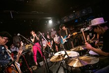 TWEEDEES「Premium Show vol.4」の様子。