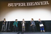 「The Documentary of SUPER BEAVER『東京』Release Tour 2022 ～ 東京ラクダストーリー ～」舞台挨拶の様子。（撮影：青木カズロー）