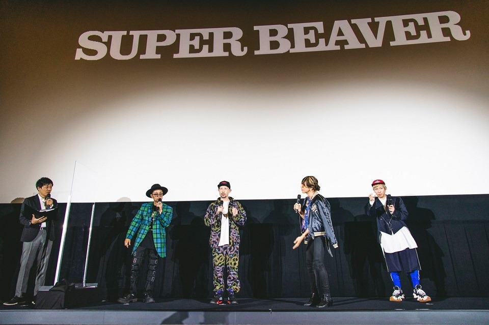 「The Documentary of SUPER BEAVER『東京』Release Tour 2022 ～ 東京ラクダストーリー ～」舞台挨拶の様子。（撮影：青木カズロー）