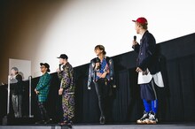 「The Documentary of SUPER BEAVER『東京』Release Tour 2022 ～ 東京ラクダストーリー ～」舞台挨拶の様子。（撮影：青木カズロー）