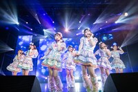 FRUITS ZIPPER「1stワンマンライブ ～KIKKAKE～」の様子。