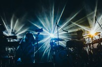 フィッシュマンズのパフォーマンスの様子。（撮影：勝永裕介）