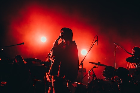 フィッシュマンズとカネコアヤノのコラボの様子。(撮影:勝永裕介)