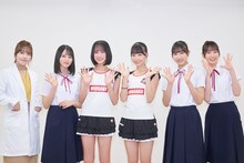 左から＝LOVEの諸橋沙夏、佐々木舞香、野口衣織、≠MEの冨田菜々風、蟹沢萌子、川中子奈月心。