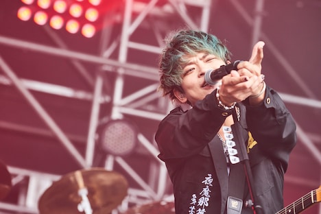 山中拓也（Vo, G / THE ORAL CIGARETTES）（撮影：釘野孝宏）