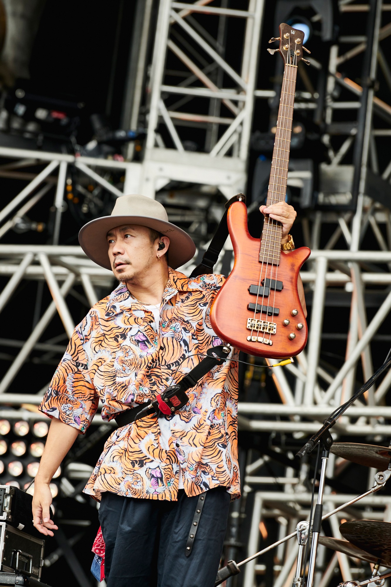 T$UYO$HI（B / The BONEZ、Pay money To my Pain）（撮影：釘野孝宏）
