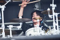 中西雅哉（Dr / THE ORAL CIGARETTES）（撮影：釘野孝宏）