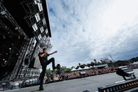 藤井フミヤ（撮影：上山陽介）